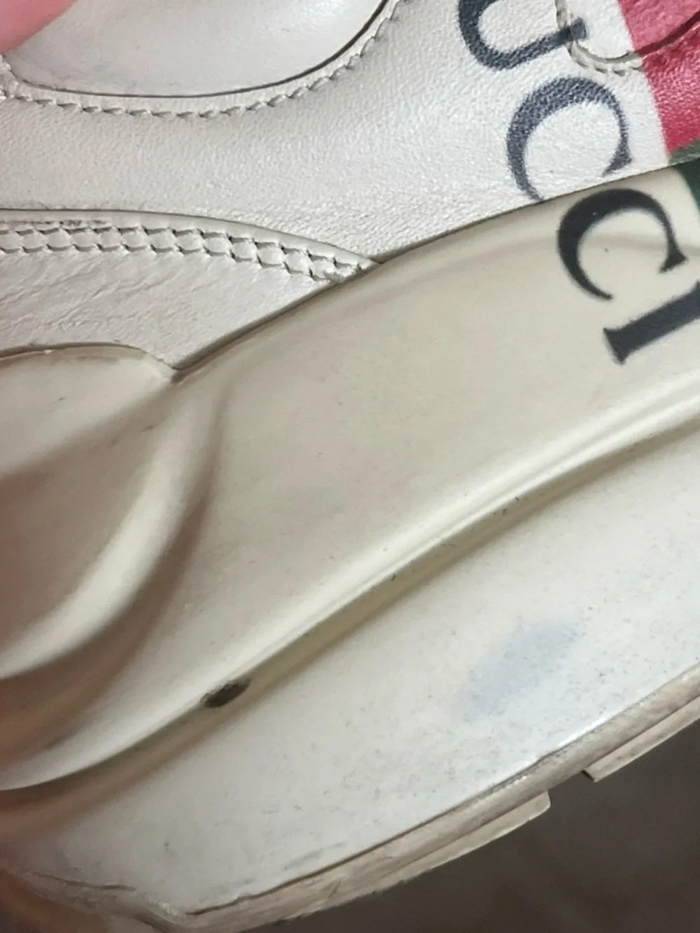 Gucci Cream White Leather Logo Low-Top Sneakers with Yellow & Red Accent